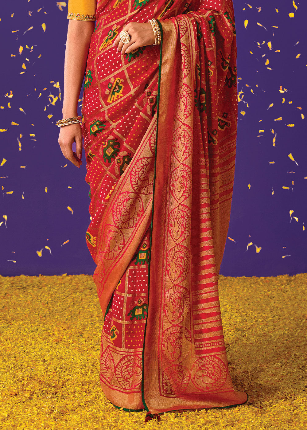 Buy online Women's Solid Red Colored Saree With Blouse from ethnic wear for  Women by Hritika for ₹1489 at 69% off | 2024 Limeroad.com
